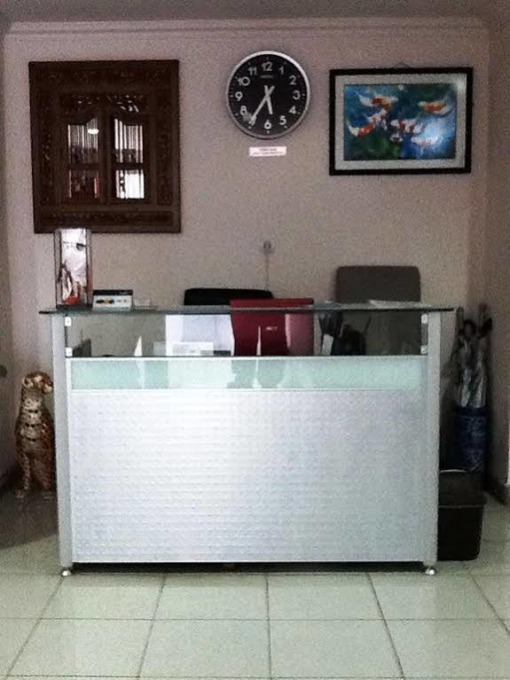 Pondok Malabar Guest House Jakarta Exterior photo